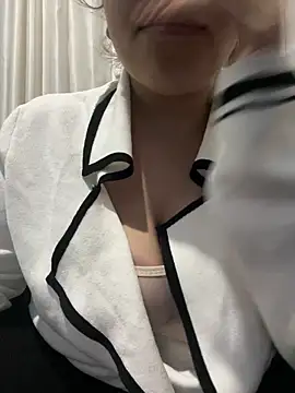 Laavinia online show from 04.27.26