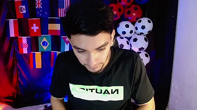 Snapshot of dante_18cm_ chatting on 06.16.26 dante 18cm online show from 06.16.26