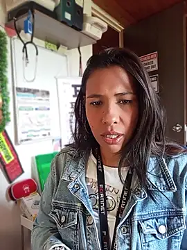 Snapshot of Ivon_C chatting on 05.14.26 Ivon C online show from 05.14.26