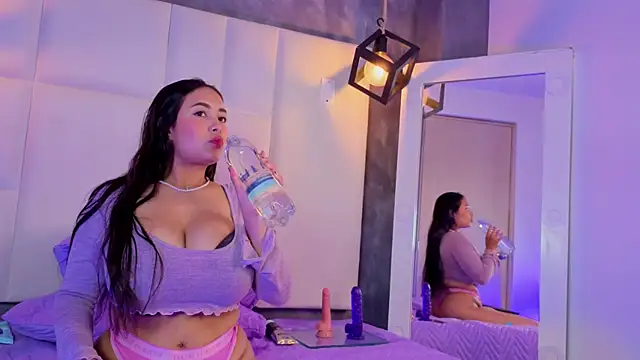 Violetta rose  online show from 04.29.26