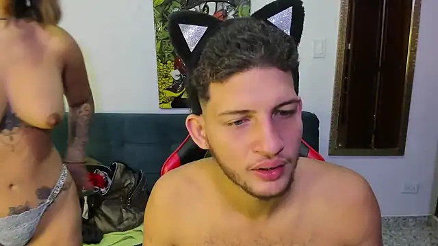 Snapshot of charly_mia chatting on 05.04.26 charly mia online show from 05.04.26