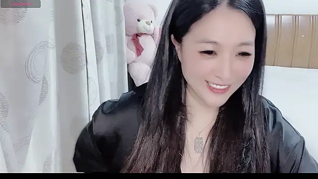 Snapshot of D-Misslu chatting on 07.10.26 D-Misslu online show from 07.10.26