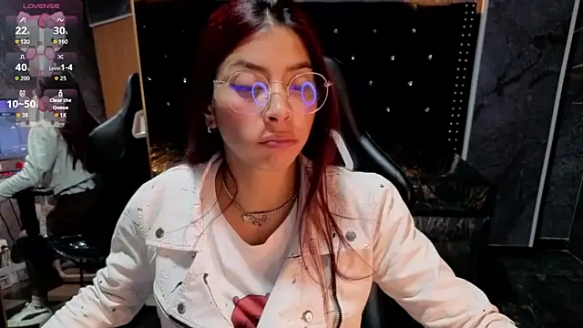 Snapshot of laurab91 chatting on 05.16.26 laurab91 online show from 05.16.26