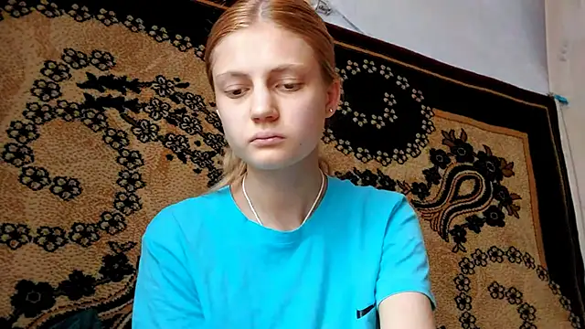Snapshot of LunaLaday chatting on 06.17.26 LunaLaday online show from 06.17.26