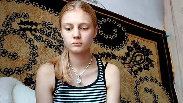 Snapshot of LunaLaday chatting on 06.29.26 LunaLaday online show from 06.29.26