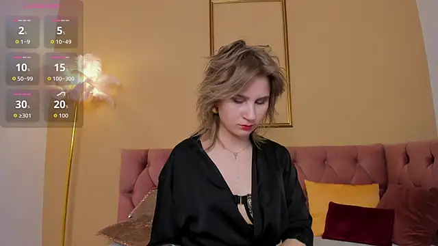 Snapshot of Lilianadaniels chatting on 04.28.26 Lilianadaniels online show from 04.28.26