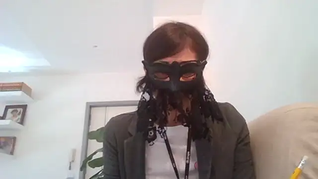 Snapshot of HelenTiAscolta chatting on 05.09.26 HelenTiAscolta online show from 05.09.26