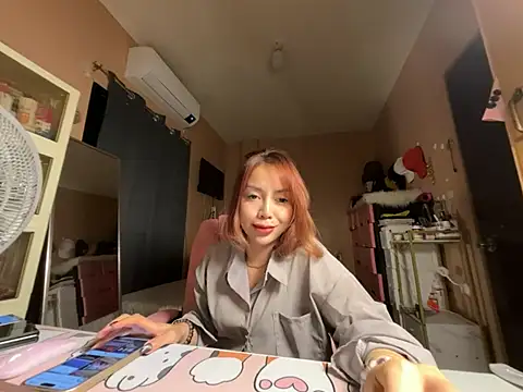 Snapshot of sweet_glam chatting on 04.30.26 sweet glam online show from 04.30.26