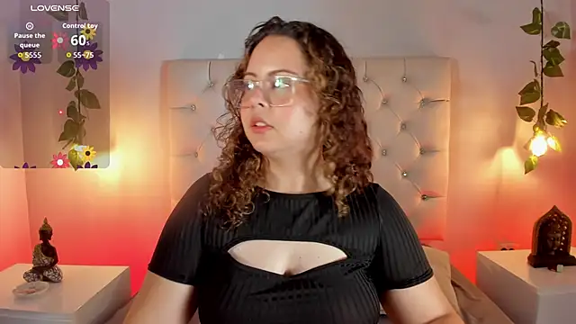 Snapshot of Samantha_Greey_ chatting on 05.04.26 Samantha Greey online show from 05.04.26