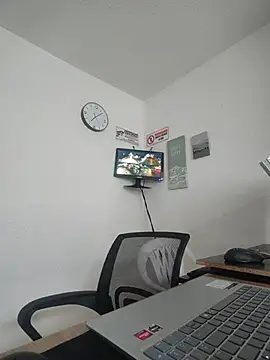 Snapshot of Queen_linda1 chatting on 06.26.26 Queen linda1 online show from 06.26.26