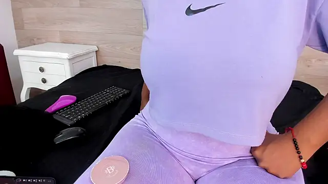 Snapshot of AlissonJamess chatting on 05.25.26 AlissonJamess online show from 05.25.26