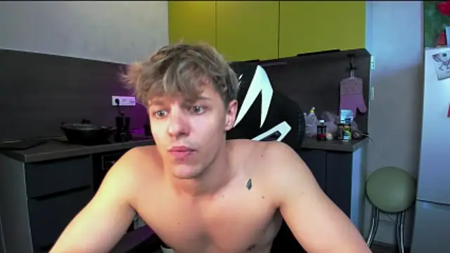Snapshot of prince_nik chatting on 06.14.26 prince nik online show from 06.14.26