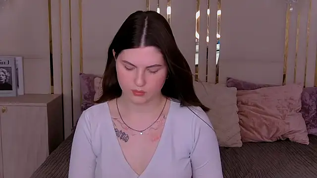 Snapshot of IvySimmons chatting on 05.10.26 IvySimmons online show from 05.10.26