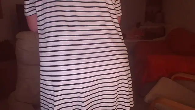 Snapshot of Divineblond chatting on 09.13.25 Divineblond online show from 09.13.25