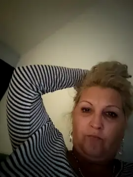 Divineblond online show from 11.08.25