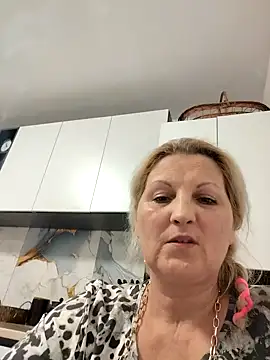 Divineblond online show from 03.25.26