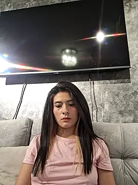 Snapshot of AshleyyHall chatting on 06.14.26 AshleyyHall online show from 06.14.26