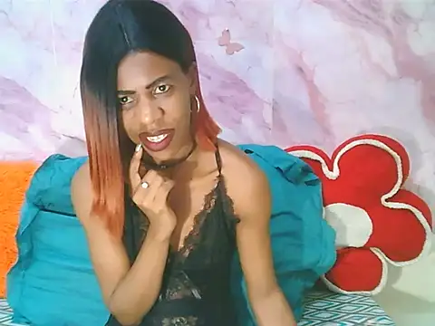 Snapshot of EbonySweetPeach chatting on 05.25.26 EbonySweetPeach online show from 05.25.26