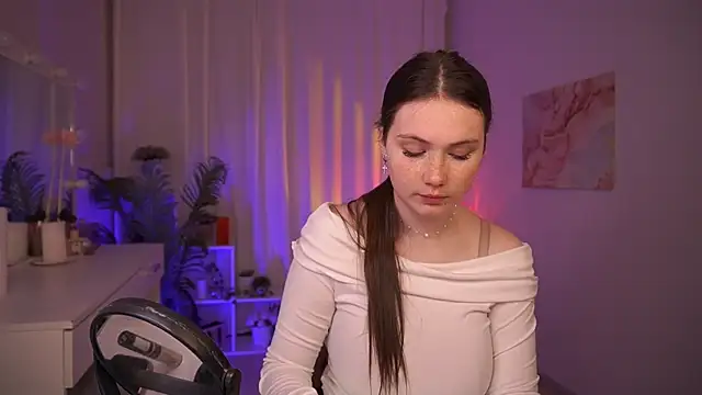 BettyMarlowe online show from 05.02.26