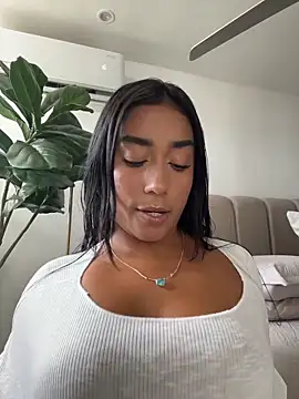 Snapshot of SaryJonex chatting on 06.22.26 SaryJonex online show from 06.22.26