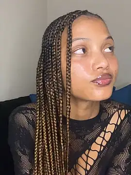Snapshot of PEACHWAV3 chatting on 07.18.26 PEACHWAV3 online show from 07.18.26