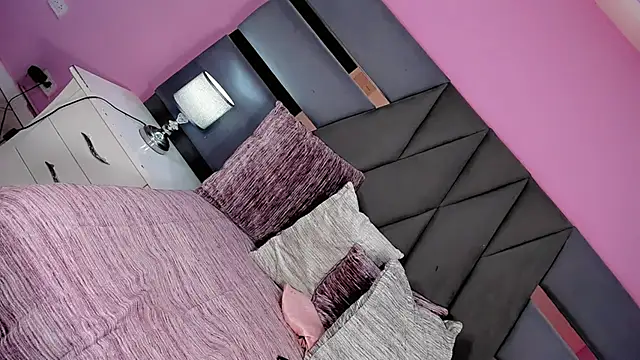 Snapshot of sexyjessicamistres chatting on 06.19.26 sexyjessicamistres online show from 06.19.26