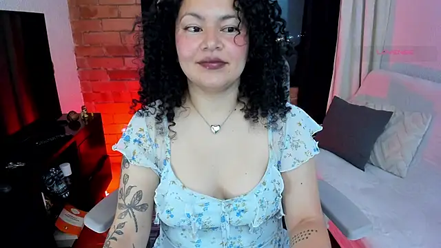 Snapshot of MissBronte chatting on 05.28.26 MissBronte online show from 05.28.26