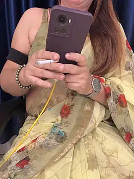 Snapshot of Naughty-Shreenn chatting on 04.26.26 Naughty-Shreenn online show from 04.26.26