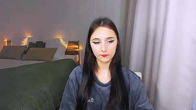 Snapshot of JulietteMonli chatting on 06.02.26 JulietteMonli online show from 06.02.26