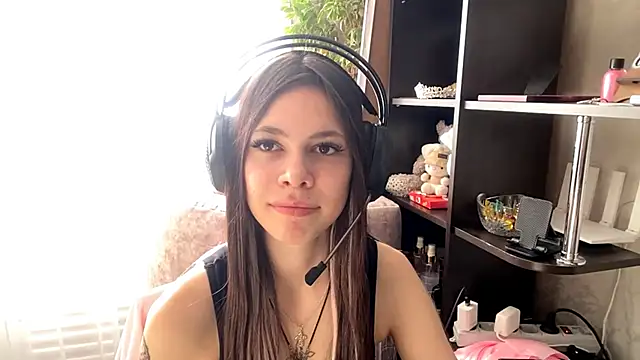 Snapshot of TuZezima chatting on 05.02.26 TuZezima online show from 05.02.26