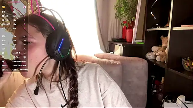 Snapshot of TuZezima chatting on 06.03.26 TuZezima online show from 06.03.26