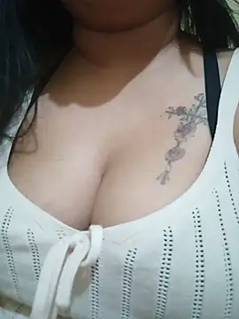 Snapshot of Rosejean chatting on 06.15.26 Rosejean online show from 06.15.26