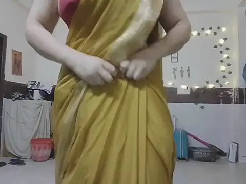 Snapshot of Aayaat__ chatting on 04.30.26 Aayaat online show from 04.30.26