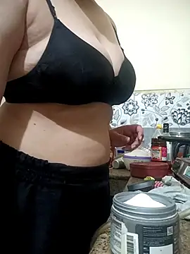 Snapshot of Aayaat__ chatting on 07.28.26 Aayaat online show from 07.28.26