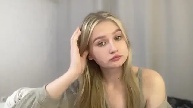 AngellGirll online show from 04.25.26