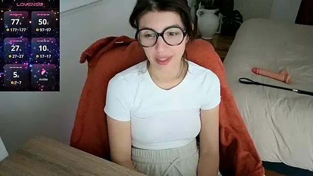 Snapshot of charlieangella chatting on 05.11.26 charlieangella online show from 05.11.26