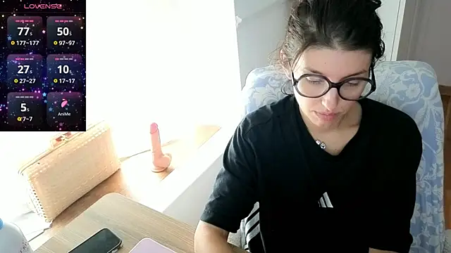 Snapshot of charlieangella chatting on 06.23.26 charlieangella online show from 06.23.26