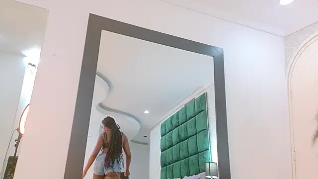 Snapshot of Elektradoll1 chatting on 05.19.26 Elektradoll1 online show from 05.19.26