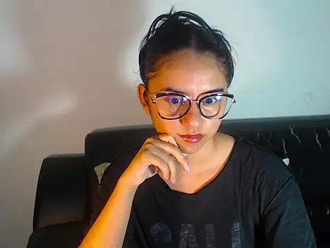 Snapshot of BellaLuxxs chatting on 05.30.26 BellaLuxxs online show from 05.30.26