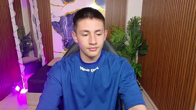 Snapshot of Andres_Tay chatting on 05.26.26 Andres Tay online show from 05.26.26