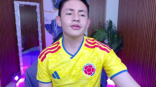 Snapshot of Andres_Tay chatting on 05.31.26 Andres Tay online show from 05.31.26