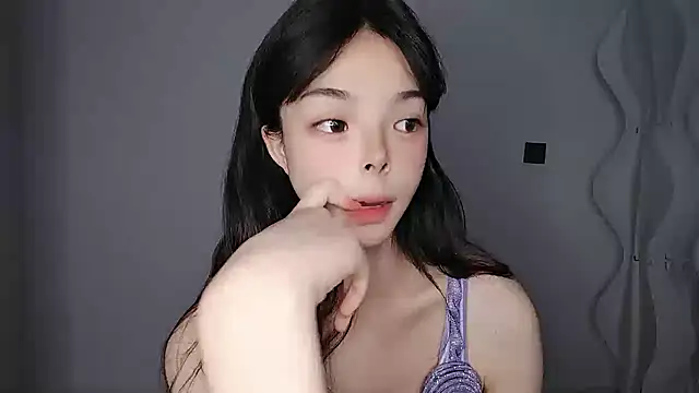 Snapshot of Zhizhi-99 chatting on 07.05.26 Zhizhi-99 online show from 07.05.26