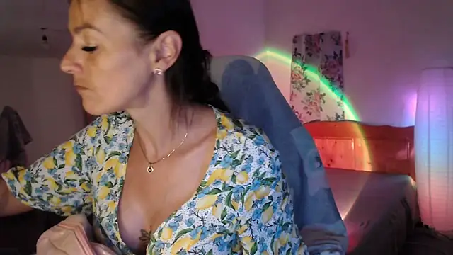 Snapshot of missydiorr10 chatting on 05.26.26 missydiorr10 online show from 05.26.26