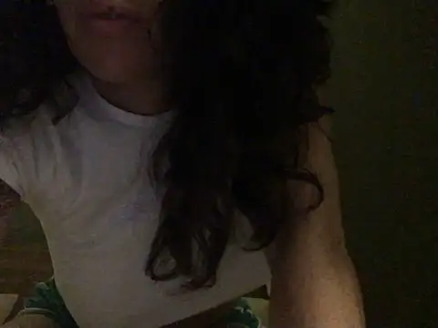 Snapshot of claraxloveuse chatting on 05.19.26 claraxloveuse online show from 05.19.26