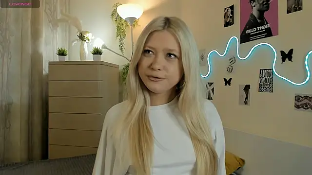 MidnightPoise online show from 04.27.26