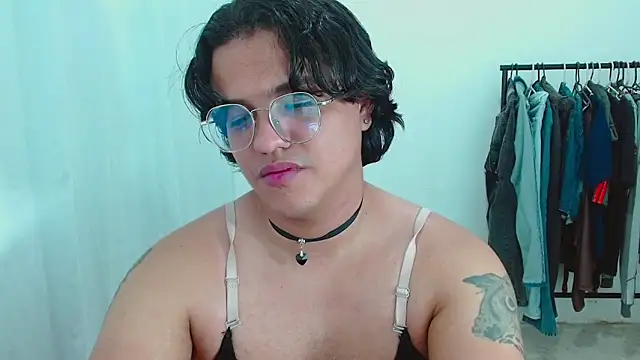 Snapshot of Diane_exotic chatting on 05.27.26 Diane exotic online show from 05.27.26