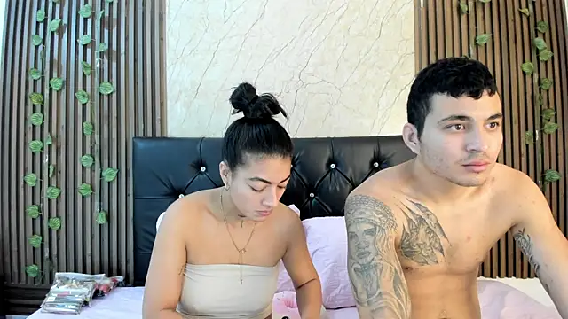Snapshot of MarceANDCami chatting on 05.21.26 MarceANDCami online show from 05.21.26