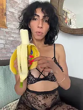 Yasmiinee online show from 05.15.26