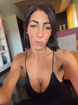 Yasmiinee online show from 06.10.26