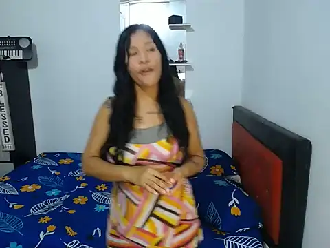 Snapshot of chloe_minaj chatting on 06.23.26 chloe minaj online show from 06.23.26